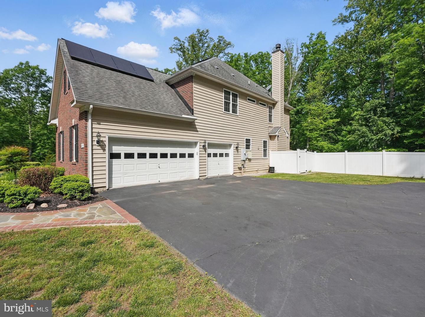 8108 SPRUCE VALLEY LN, CLIFTON, Virginia 20124, 5 Bedrooms Bedrooms, ,5 BathroomsBathrooms,Residential,For sale,8108 SPRUCE VALLEY LN,VAFX2237488 MLS # VAFX2237488