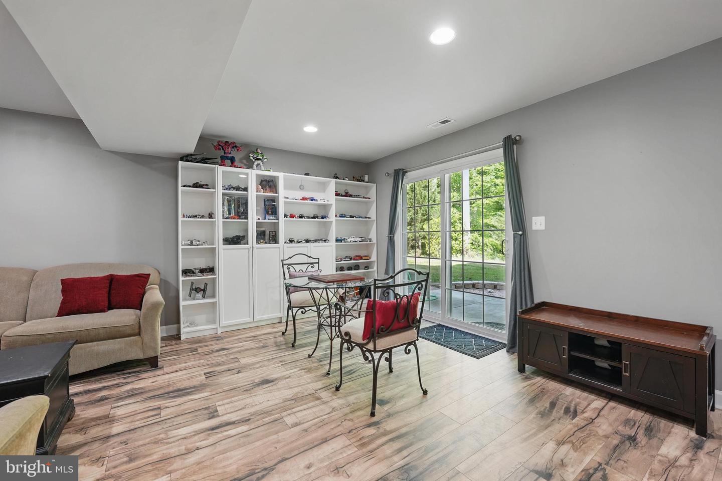 8108 SPRUCE VALLEY LN, CLIFTON, Virginia 20124, 5 Bedrooms Bedrooms, ,5 BathroomsBathrooms,Residential,For sale,8108 SPRUCE VALLEY LN,VAFX2237488 MLS # VAFX2237488
