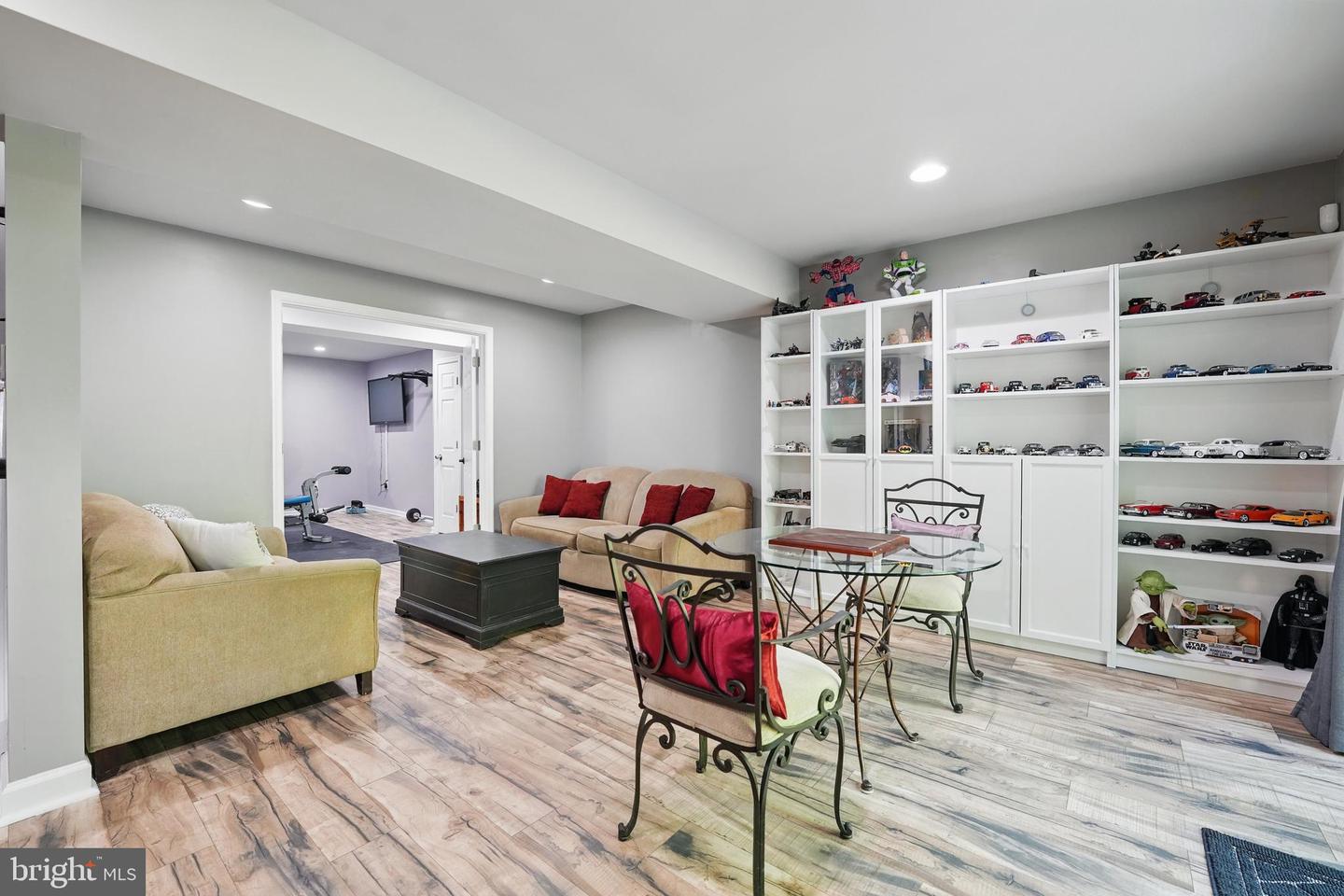 8108 SPRUCE VALLEY LN, CLIFTON, Virginia 20124, 5 Bedrooms Bedrooms, ,5 BathroomsBathrooms,Residential,For sale,8108 SPRUCE VALLEY LN,VAFX2237488 MLS # VAFX2237488