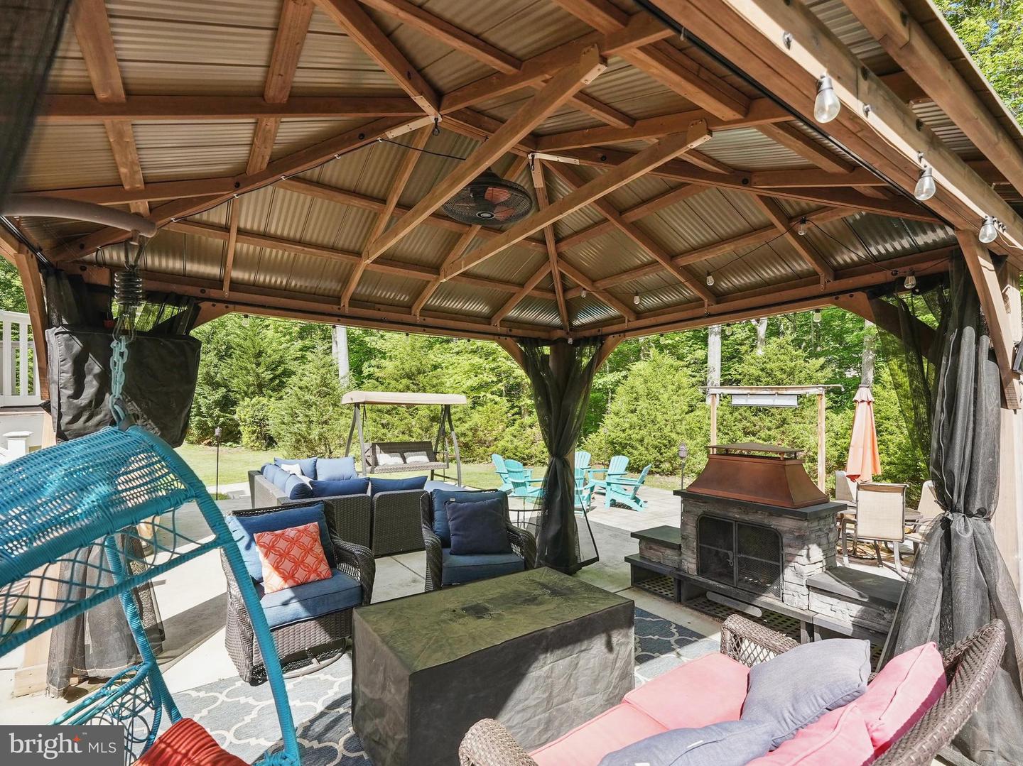8108 SPRUCE VALLEY LN, CLIFTON, Virginia 20124, 5 Bedrooms Bedrooms, ,5 BathroomsBathrooms,Residential,For sale,8108 SPRUCE VALLEY LN,VAFX2237488 MLS # VAFX2237488