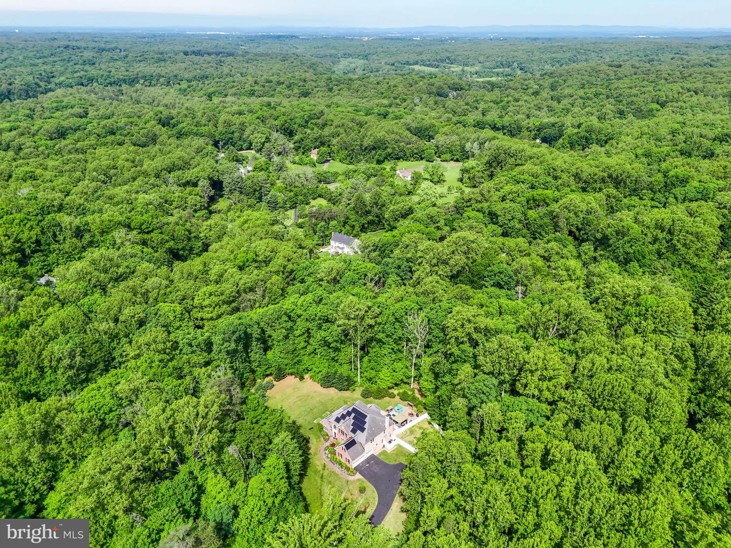 8108 SPRUCE VALLEY LN, CLIFTON, Virginia 20124, 5 Bedrooms Bedrooms, ,5 BathroomsBathrooms,Residential,For sale,8108 SPRUCE VALLEY LN,VAFX2237488 MLS # VAFX2237488