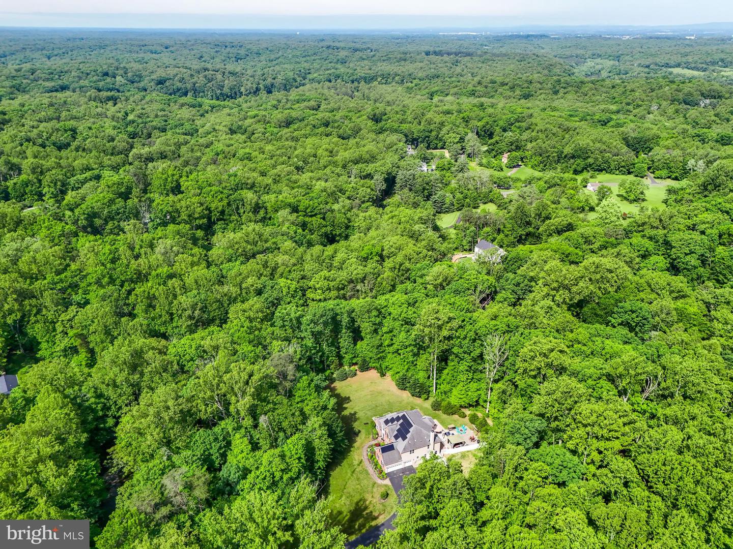 8108 SPRUCE VALLEY LN, CLIFTON, Virginia 20124, 5 Bedrooms Bedrooms, ,5 BathroomsBathrooms,Residential,For sale,8108 SPRUCE VALLEY LN,VAFX2237488 MLS # VAFX2237488