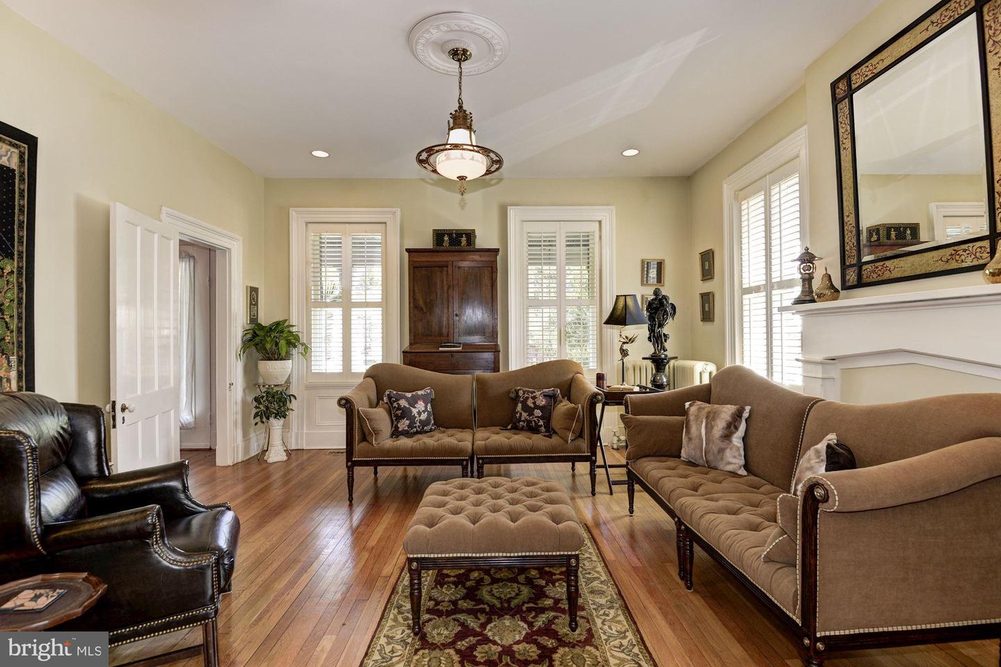 2010 FALL HILL AVE, FREDERICKSBURG, Virginia 22401, 5 Bedrooms Bedrooms, ,5 BathroomsBathrooms,Residential,For sale,2010 FALL HILL AVE,VAFB2008076 MLS # VAFB2008076