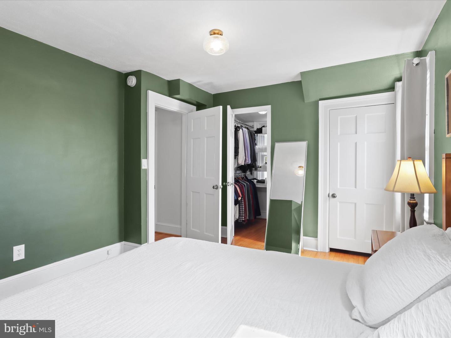 5929 WASHINGTON BLVD, ARLINGTON, Virginia 22205, 2 Bedrooms Bedrooms, ,2 BathroomsBathrooms,Residential,For sale,5929 WASHINGTON BLVD,VAAR2056772 MLS # VAAR2056772
