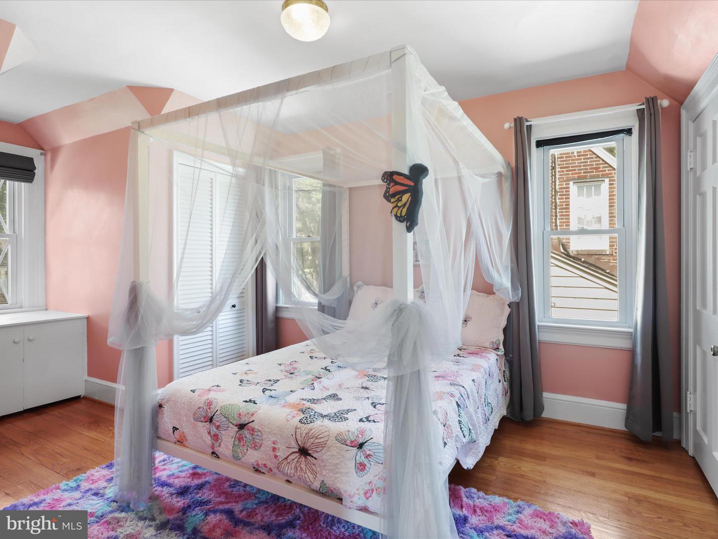 5929 WASHINGTON BLVD, ARLINGTON, Virginia 22205, 2 Bedrooms Bedrooms, ,2 BathroomsBathrooms,Residential,For sale,5929 WASHINGTON BLVD,VAAR2056772 MLS # VAAR2056772
