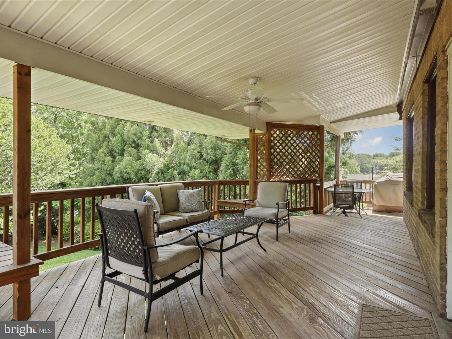 5929 WASHINGTON BLVD, ARLINGTON, Virginia 22205, 2 Bedrooms Bedrooms, ,2 BathroomsBathrooms,Residential,For sale,5929 WASHINGTON BLVD,VAAR2056772 MLS # VAAR2056772