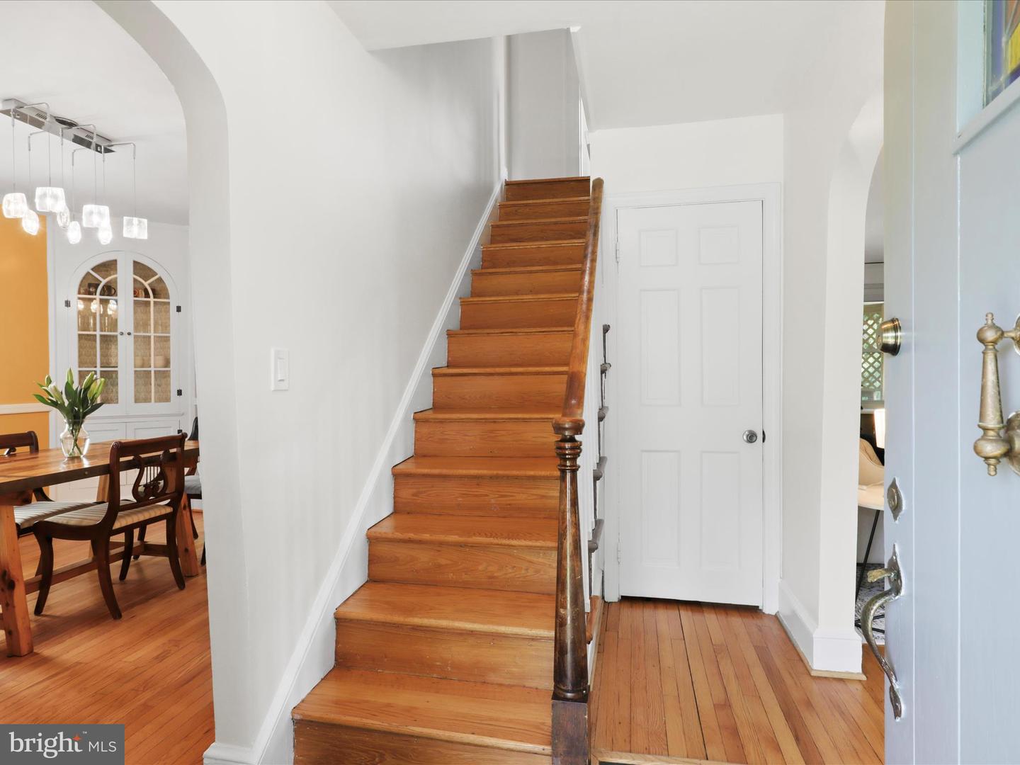 5929 WASHINGTON BLVD, ARLINGTON, Virginia 22205, 2 Bedrooms Bedrooms, ,2 BathroomsBathrooms,Residential,For sale,5929 WASHINGTON BLVD,VAAR2056772 MLS # VAAR2056772