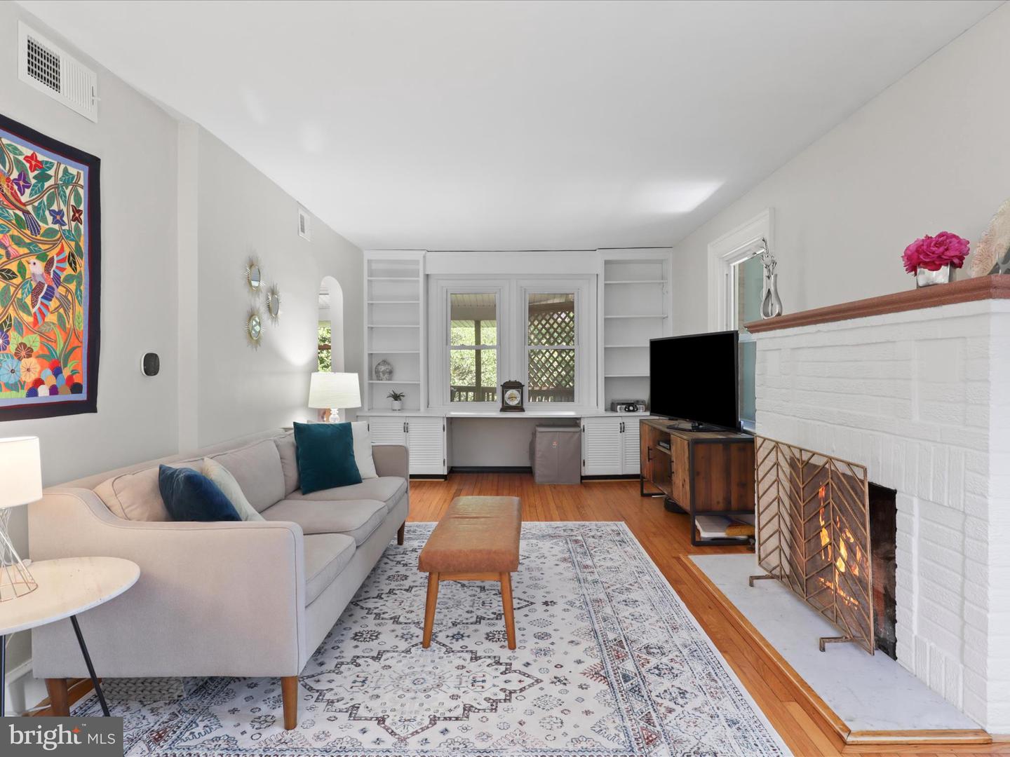 5929 WASHINGTON BLVD, ARLINGTON, Virginia 22205, 2 Bedrooms Bedrooms, ,2 BathroomsBathrooms,Residential,For sale,5929 WASHINGTON BLVD,VAAR2056772 MLS # VAAR2056772