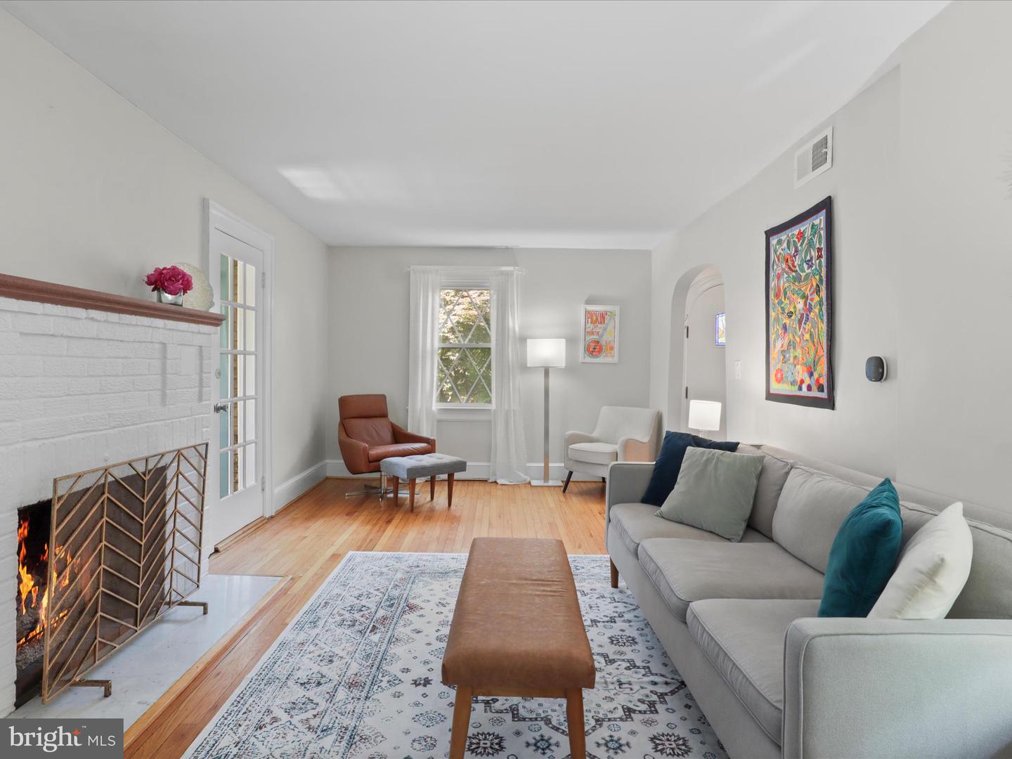 5929 WASHINGTON BLVD, ARLINGTON, Virginia 22205, 2 Bedrooms Bedrooms, ,2 BathroomsBathrooms,Residential,For sale,5929 WASHINGTON BLVD,VAAR2056772 MLS # VAAR2056772