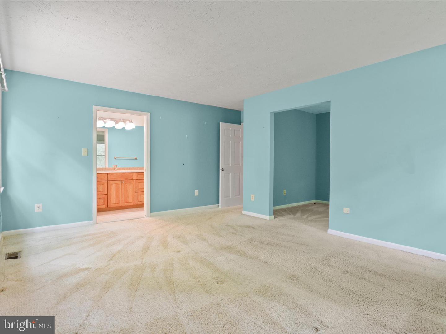 11302 ALMS HOUSE CT, FAIRFAX STATION, Virginia 22039, 4 Bedrooms Bedrooms, ,2 BathroomsBathrooms,Residential,For sale,11302 ALMS HOUSE CT,VAFX2237600 MLS # VAFX2237600