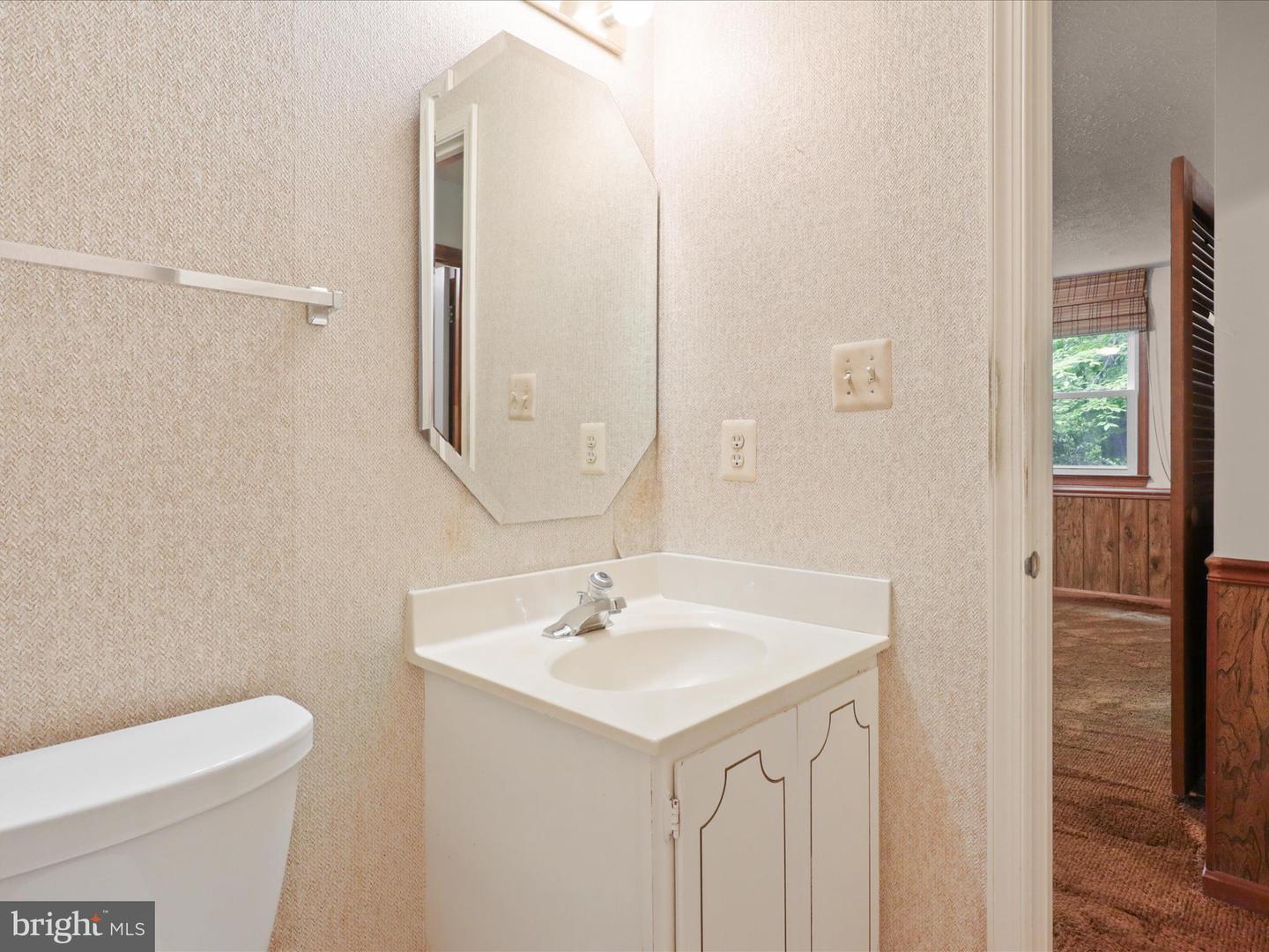 11302 ALMS HOUSE CT, FAIRFAX STATION, Virginia 22039, 4 Bedrooms Bedrooms, ,2 BathroomsBathrooms,Residential,For sale,11302 ALMS HOUSE CT,VAFX2237600 MLS # VAFX2237600
