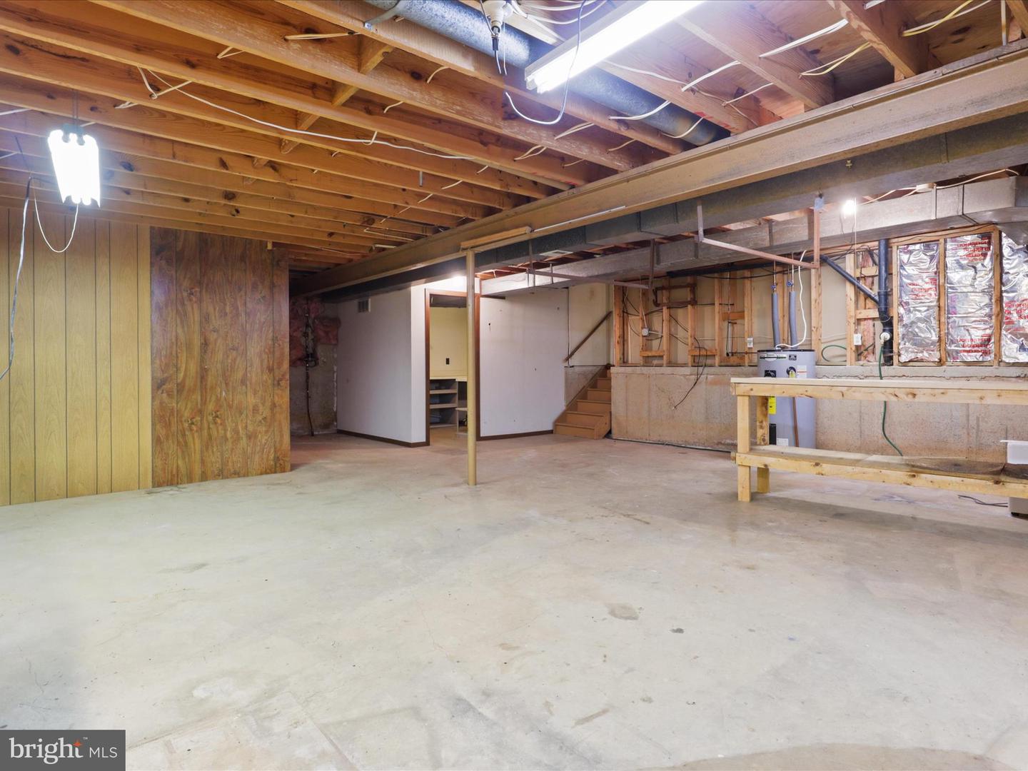 11302 ALMS HOUSE CT, FAIRFAX STATION, Virginia 22039, 4 Bedrooms Bedrooms, ,2 BathroomsBathrooms,Residential,For sale,11302 ALMS HOUSE CT,VAFX2237600 MLS # VAFX2237600