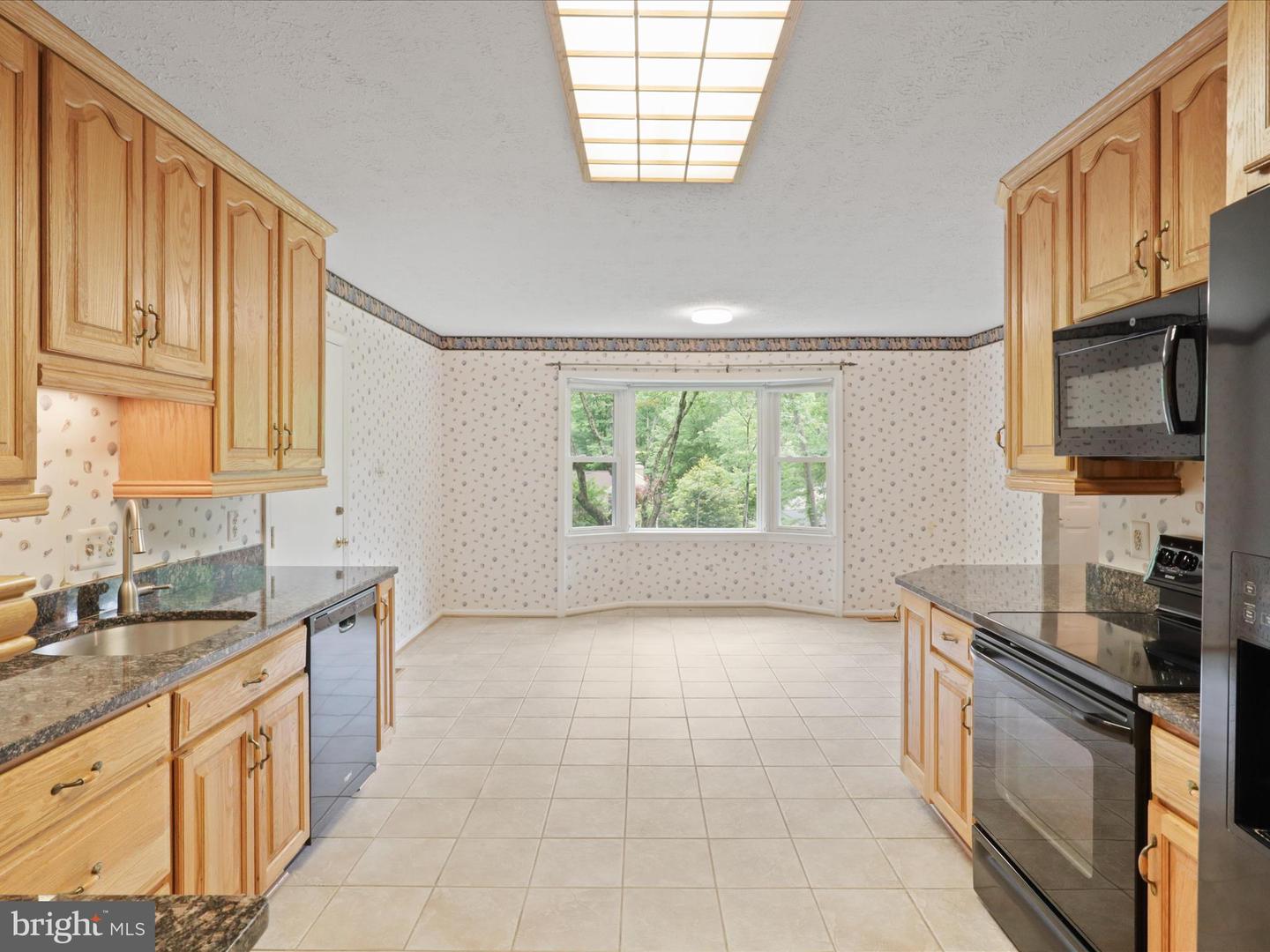 11302 ALMS HOUSE CT, FAIRFAX STATION, Virginia 22039, 4 Bedrooms Bedrooms, ,2 BathroomsBathrooms,Residential,For sale,11302 ALMS HOUSE CT,VAFX2237600 MLS # VAFX2237600