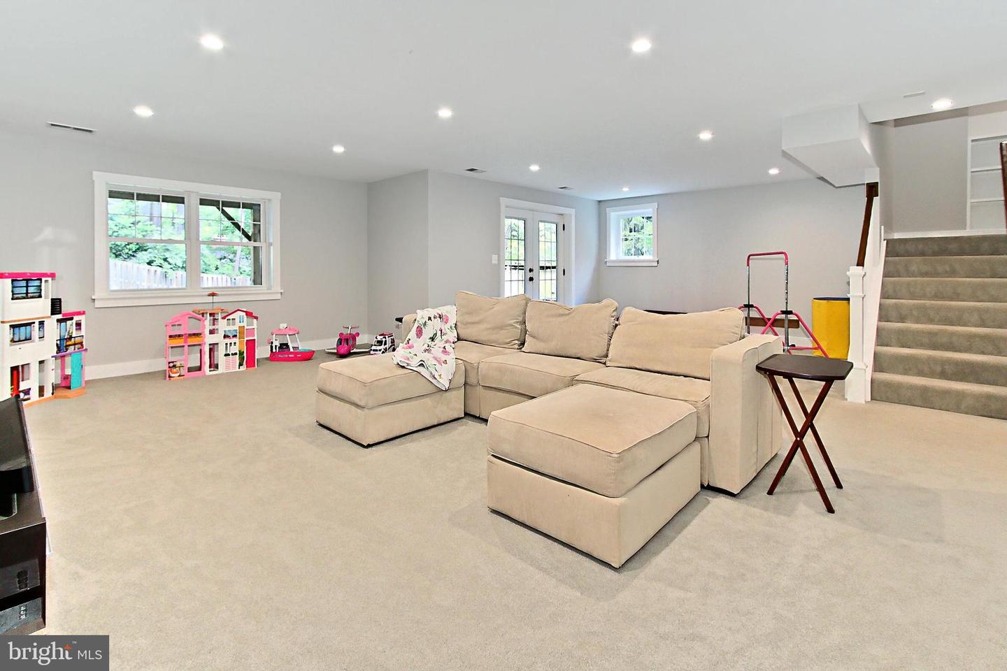 1304 TRACY PL, FALLS CHURCH, Virginia 22046, 5 Bedrooms Bedrooms, ,4 BathroomsBathrooms,Residential,For sale,1304 TRACY PL,VAFA2002948 MLS # VAFA2002948