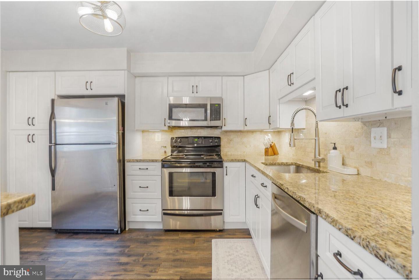 5810 CANVASBACK RD, BURKE, Virginia 22015, 3 Bedrooms Bedrooms, ,3 BathroomsBathrooms,Residential,For sale,5810 CANVASBACK RD,VAFX2237656 MLS # VAFX2237656