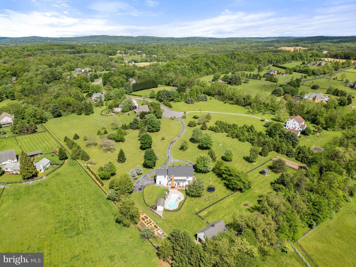 37000 CARDIGAN PL, PURCELLVILLE, Virginia 20132, 4 Bedrooms Bedrooms, ,4 BathroomsBathrooms,Residential,For sale,37000 CARDIGAN PL,VALO2095212 MLS # VALO2095212