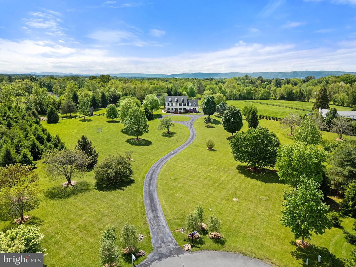 37000 CARDIGAN PL, PURCELLVILLE, Virginia 20132, 4 Bedrooms Bedrooms, ,4 BathroomsBathrooms,Residential,For sale,37000 CARDIGAN PL,VALO2095212 MLS # VALO2095212
