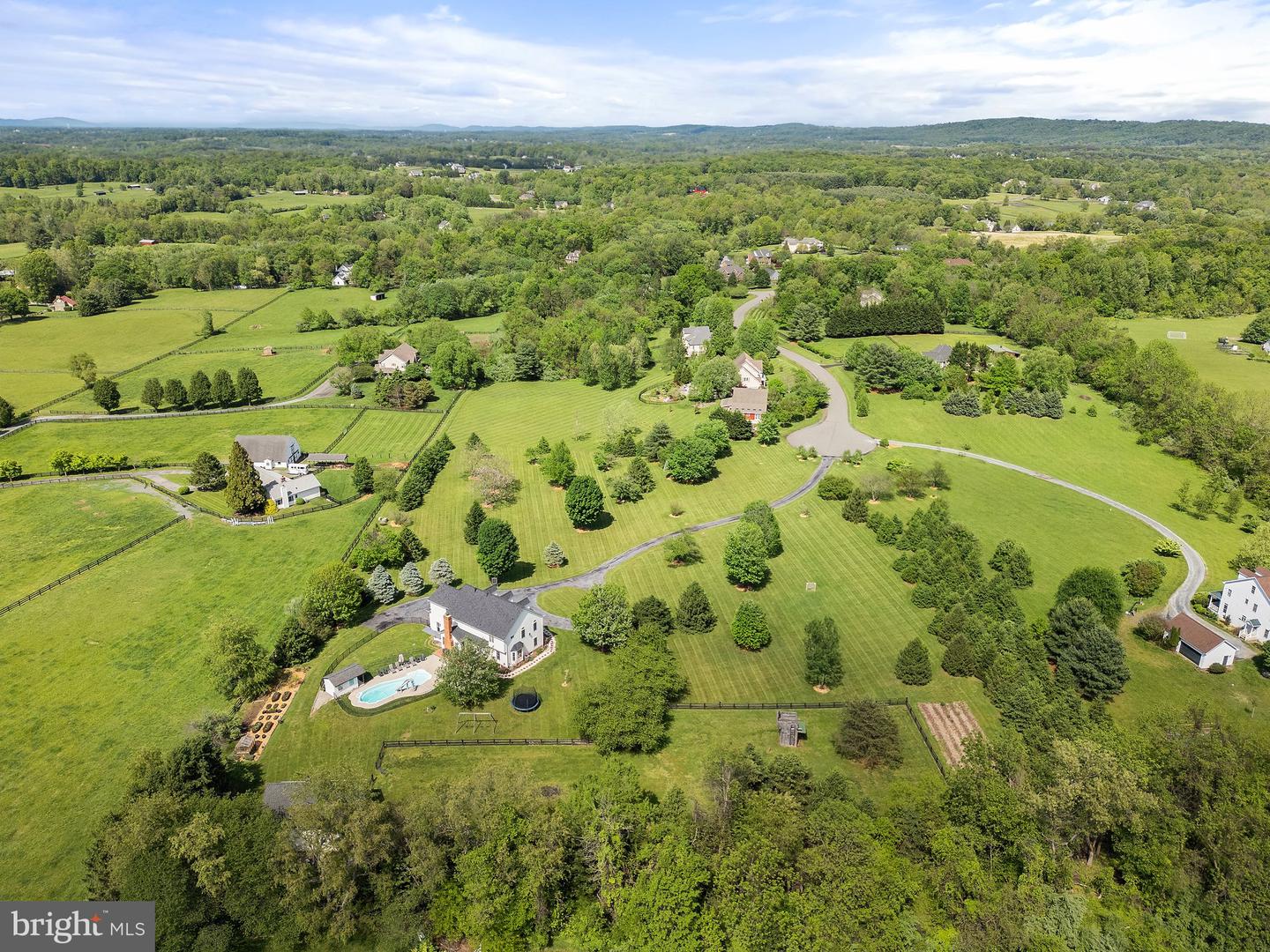 37000 CARDIGAN PL, PURCELLVILLE, Virginia 20132, 4 Bedrooms Bedrooms, ,4 BathroomsBathrooms,Residential,For sale,37000 CARDIGAN PL,VALO2095212 MLS # VALO2095212
