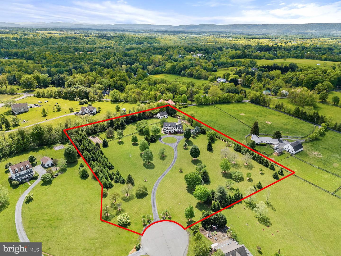 37000 CARDIGAN PL, PURCELLVILLE, Virginia 20132, 4 Bedrooms Bedrooms, ,4 BathroomsBathrooms,Residential,For sale,37000 CARDIGAN PL,VALO2095212 MLS # VALO2095212