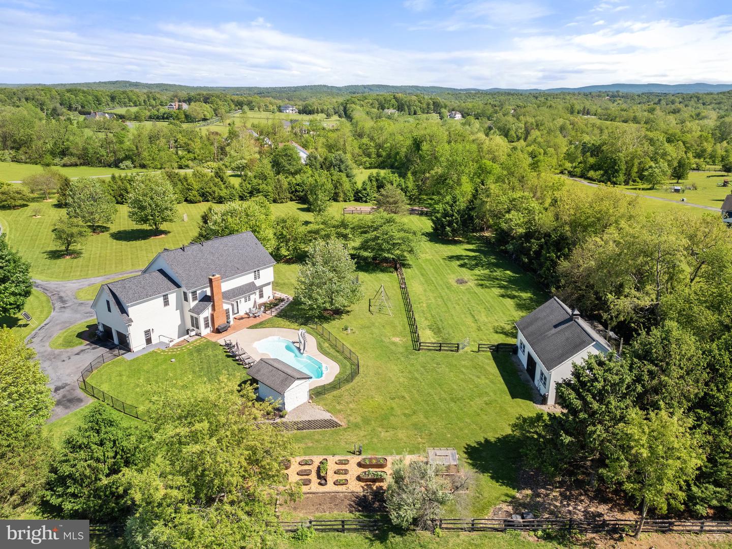 37000 CARDIGAN PL, PURCELLVILLE, Virginia 20132, 4 Bedrooms Bedrooms, ,4 BathroomsBathrooms,Residential,For sale,37000 CARDIGAN PL,VALO2095212 MLS # VALO2095212