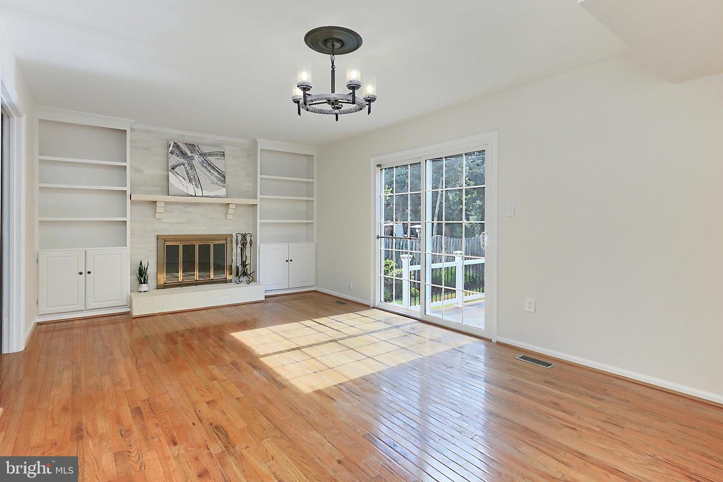 13407 BROOKFIELD DR, CHANTILLY, Virginia 20151, 4 Bedrooms Bedrooms, ,2 BathroomsBathrooms,Residential,For sale,13407 BROOKFIELD DR,VAFX2237734 MLS # VAFX2237734