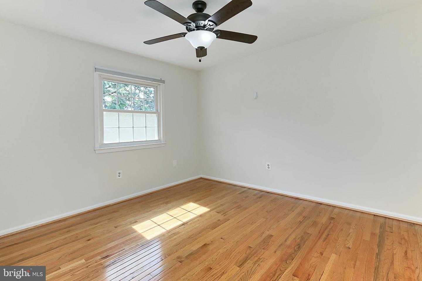 13407 BROOKFIELD DR, CHANTILLY, Virginia 20151, 4 Bedrooms Bedrooms, ,2 BathroomsBathrooms,Residential,For sale,13407 BROOKFIELD DR,VAFX2237734 MLS # VAFX2237734
