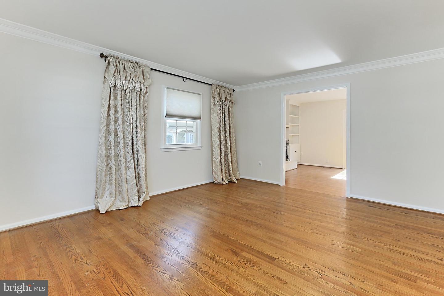 13407 BROOKFIELD DR, CHANTILLY, Virginia 20151, 4 Bedrooms Bedrooms, ,2 BathroomsBathrooms,Residential,For sale,13407 BROOKFIELD DR,VAFX2237734 MLS # VAFX2237734