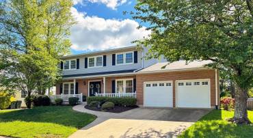 13407 BROOKFIELD DR, CHANTILLY, Virginia 20151, 4 Bedrooms Bedrooms, ,2 BathroomsBathrooms,Residential,For sale,13407 BROOKFIELD DR,VAFX2237734 MLS # VAFX2237734