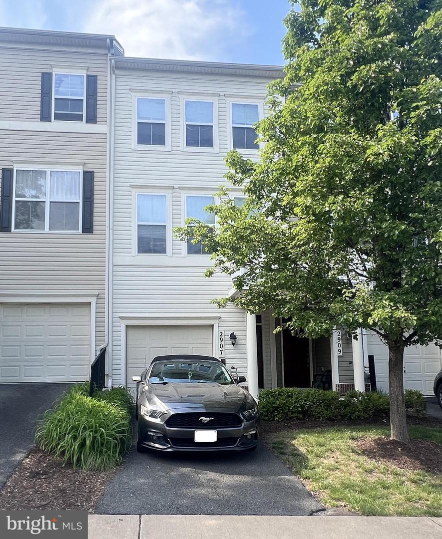 2907 CHINKAPIN OAK LN #245, WOODBRIDGE, Virginia 22191, 3 Bedrooms Bedrooms, ,3 BathroomsBathrooms,Residential,For sale,2907 CHINKAPIN OAK LN #245,VAPW2093524 MLS # VAPW2093524