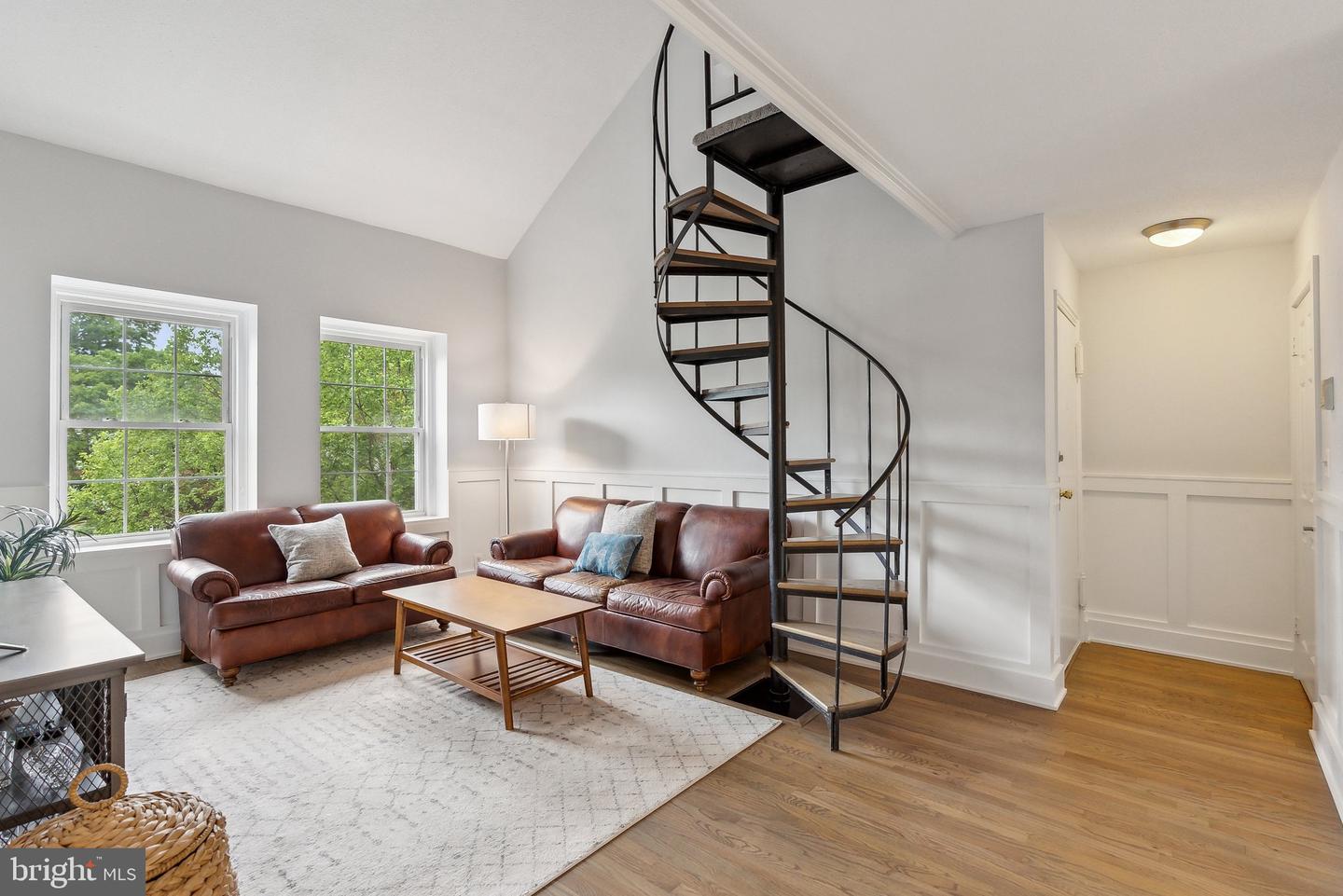 3031 S COLUMBUS ST #C2, ARLINGTON, Virginia 22206, 2 Bedrooms Bedrooms, ,1 BathroomBathrooms,Residential,For sale,3031 S COLUMBUS ST #C2,VAAR2056820 MLS # VAAR2056820