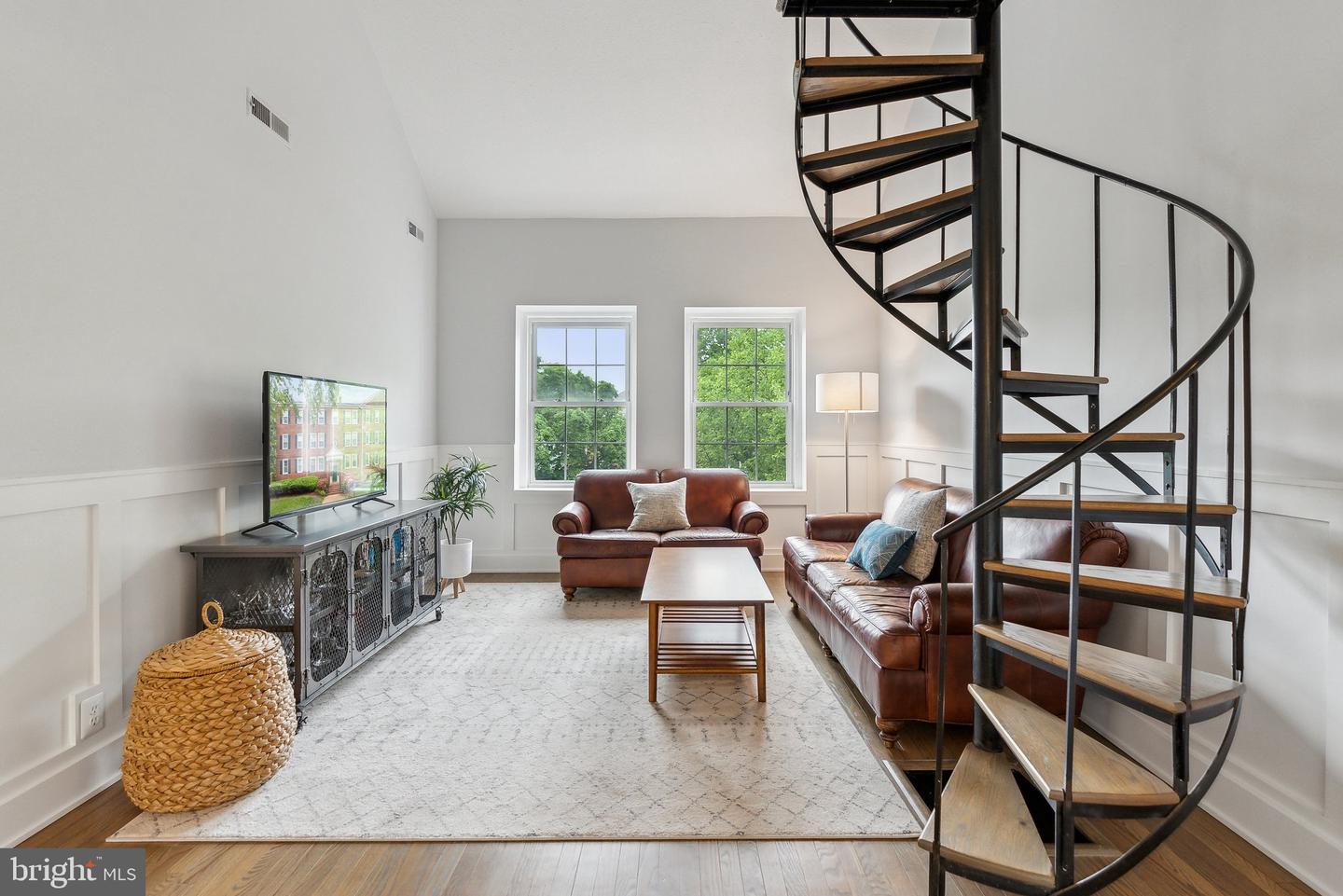 3031 S COLUMBUS ST #C2, ARLINGTON, Virginia 22206, 2 Bedrooms Bedrooms, ,1 BathroomBathrooms,Residential,For sale,3031 S COLUMBUS ST #C2,VAAR2056820 MLS # VAAR2056820