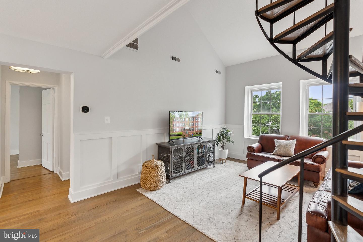 3031 S COLUMBUS ST #C2, ARLINGTON, Virginia 22206, 2 Bedrooms Bedrooms, ,1 BathroomBathrooms,Residential,For sale,3031 S COLUMBUS ST #C2,VAAR2056820 MLS # VAAR2056820