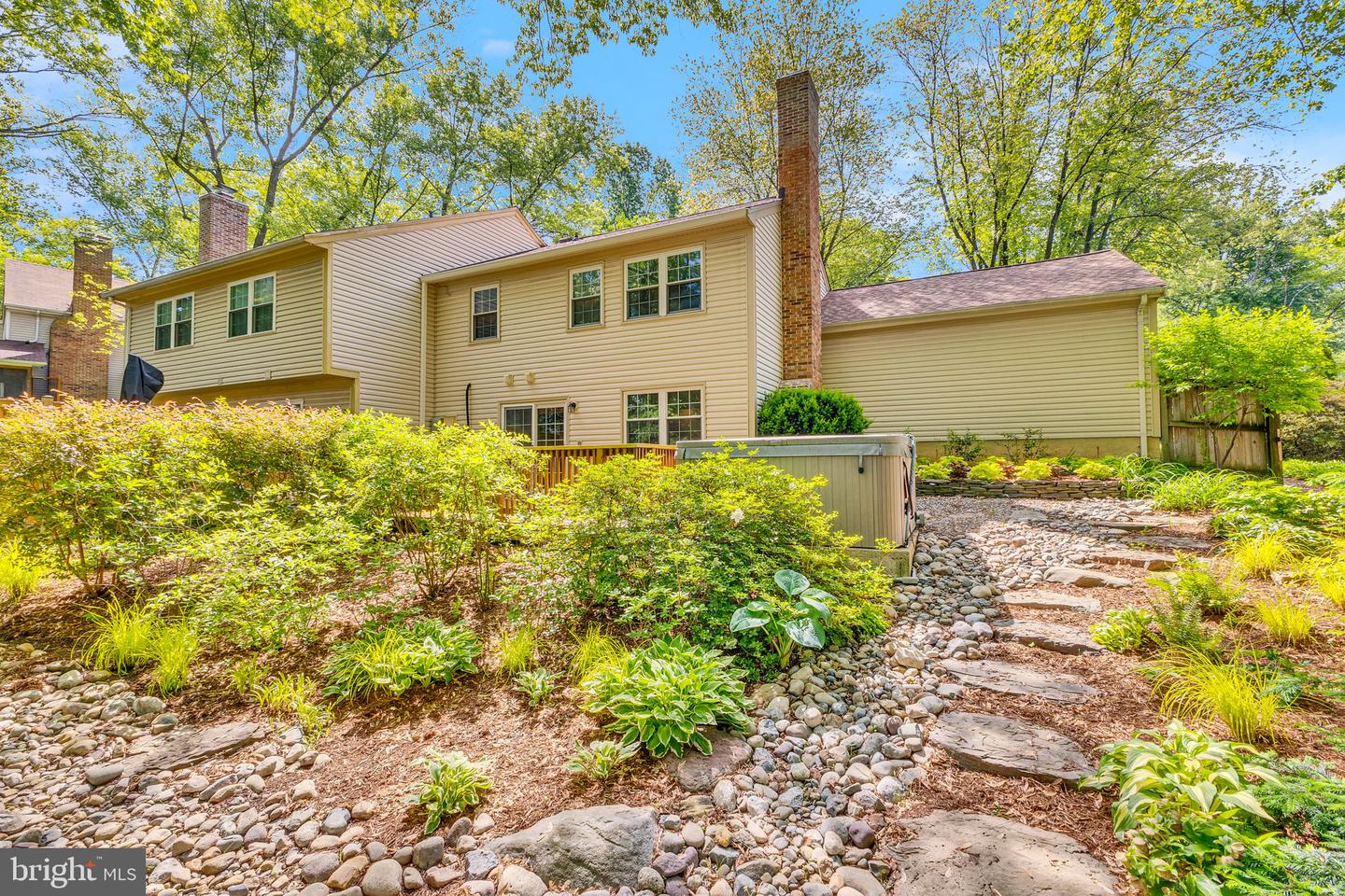 10062 WOOD SORRELS LN, BURKE, Virginia 22015, 3 Bedrooms Bedrooms, ,2 BathroomsBathrooms,Residential,For sale,10062 WOOD SORRELS LN,VAFX2237896 MLS # VAFX2237896