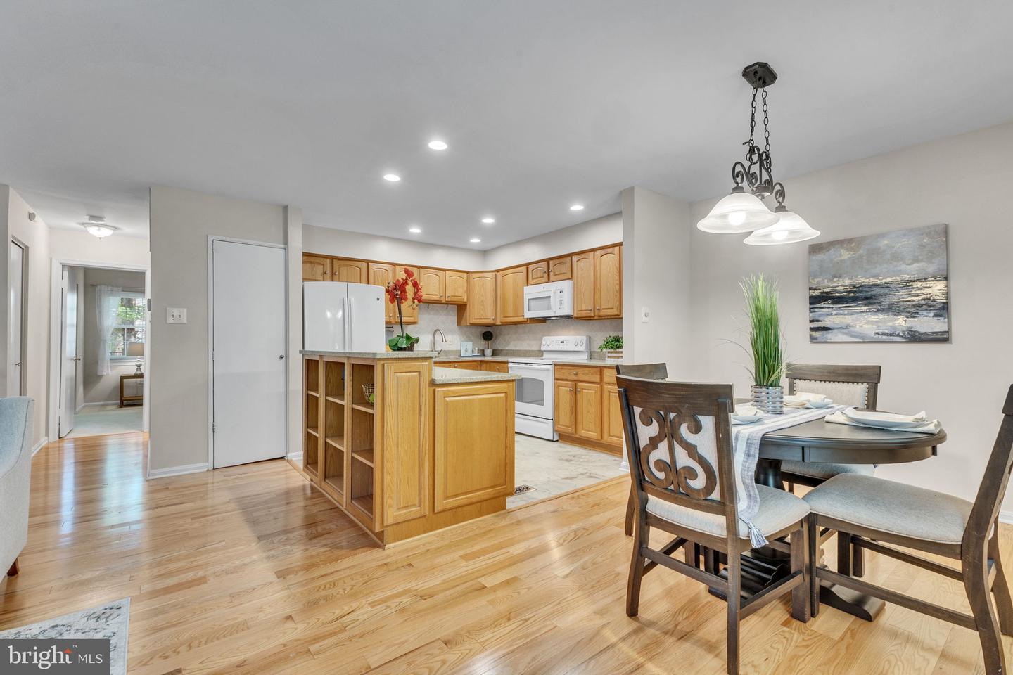 10062 WOOD SORRELS LN, BURKE, Virginia 22015, 3 Bedrooms Bedrooms, ,2 BathroomsBathrooms,Residential,For sale,10062 WOOD SORRELS LN,VAFX2237896 MLS # VAFX2237896
