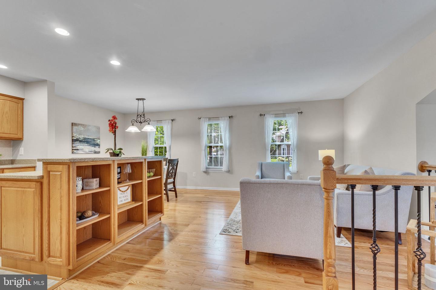 10062 WOOD SORRELS LN, BURKE, Virginia 22015, 3 Bedrooms Bedrooms, ,2 BathroomsBathrooms,Residential,For sale,10062 WOOD SORRELS LN,VAFX2237896 MLS # VAFX2237896