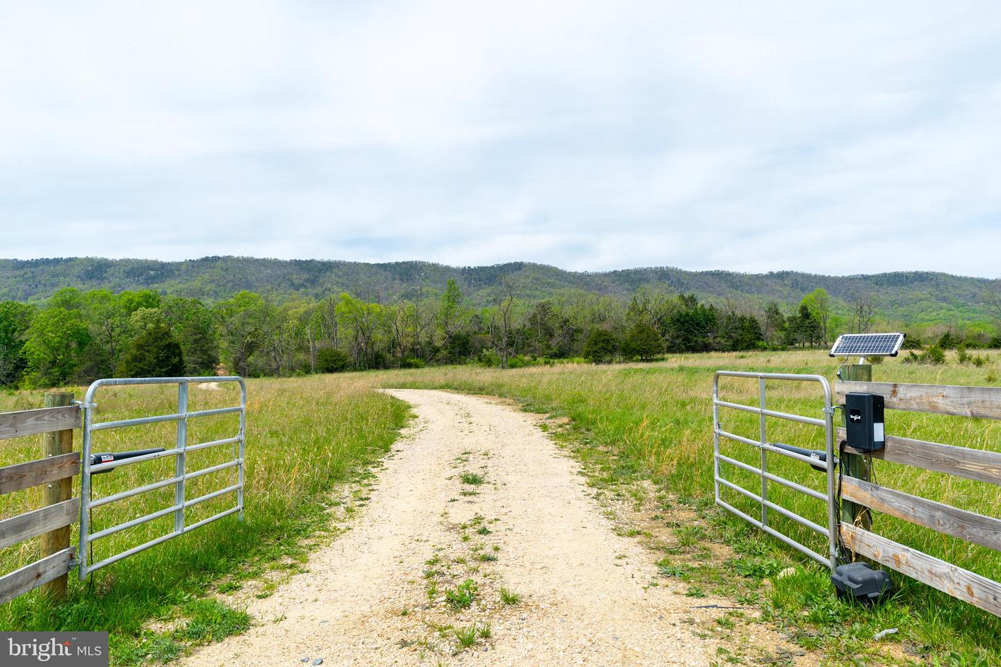 TBD BACK RD, STRASBURG, Virginia 22657, ,Land,For sale,TBD BACK RD,VASH2011470 MLS # VASH2011470