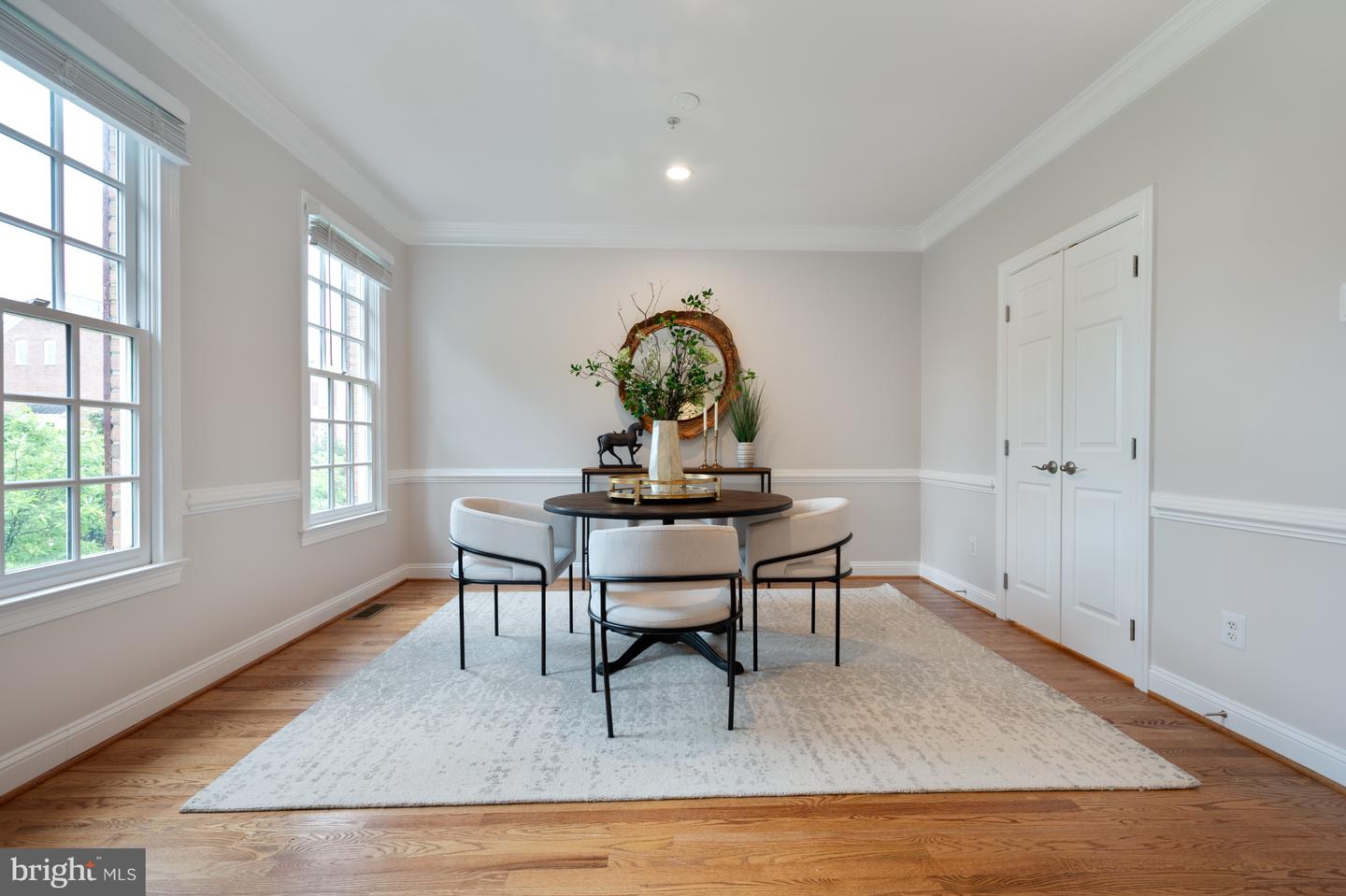 1225 ROUNDHOUSE LN, ALEXANDRIA, Virginia 22314, 3 Bedrooms Bedrooms, ,3 BathroomsBathrooms,Residential,For sale,1225 ROUNDHOUSE LN,VAAX2045010 MLS # VAAX2045010