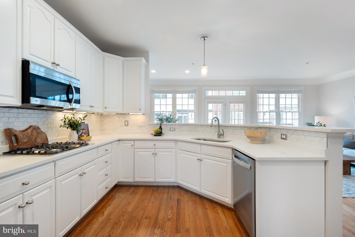 1225 ROUNDHOUSE LN, ALEXANDRIA, Virginia 22314, 3 Bedrooms Bedrooms, ,3 BathroomsBathrooms,Residential,For sale,1225 ROUNDHOUSE LN,VAAX2045010 MLS # VAAX2045010
