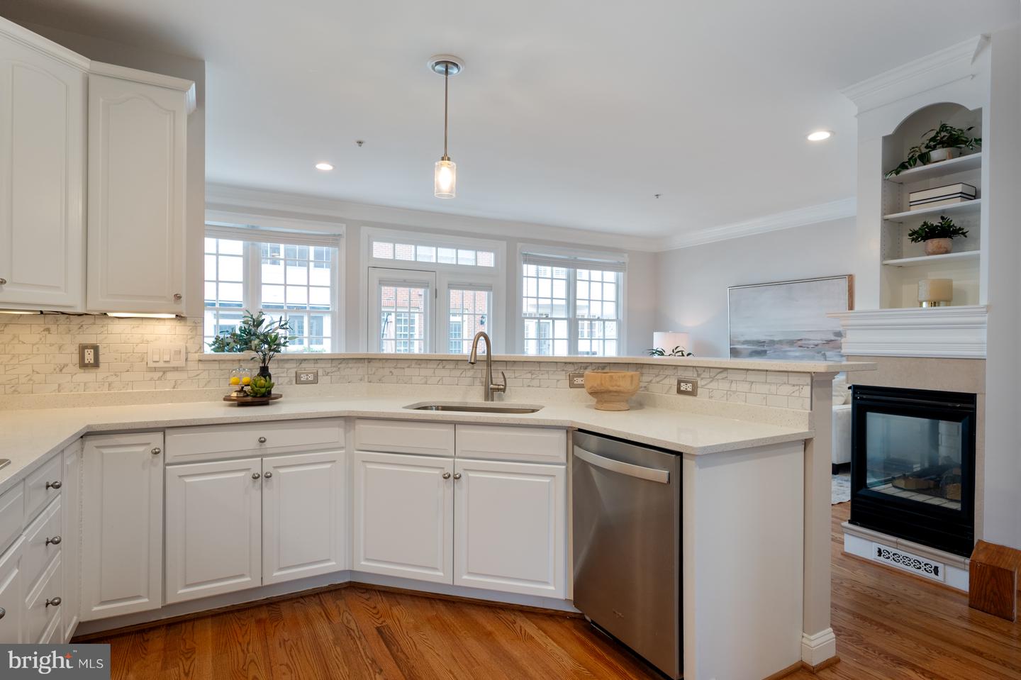 1225 ROUNDHOUSE LN, ALEXANDRIA, Virginia 22314, 3 Bedrooms Bedrooms, ,3 BathroomsBathrooms,Residential,For sale,1225 ROUNDHOUSE LN,VAAX2045010 MLS # VAAX2045010