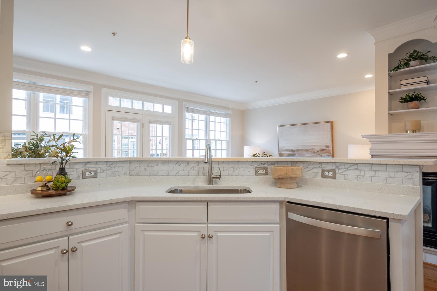 1225 ROUNDHOUSE LN, ALEXANDRIA, Virginia 22314, 3 Bedrooms Bedrooms, ,3 BathroomsBathrooms,Residential,For sale,1225 ROUNDHOUSE LN,VAAX2045010 MLS # VAAX2045010