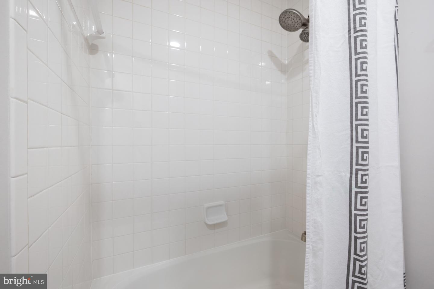 1225 ROUNDHOUSE LN, ALEXANDRIA, Virginia 22314, 3 Bedrooms Bedrooms, ,3 BathroomsBathrooms,Residential,For sale,1225 ROUNDHOUSE LN,VAAX2045010 MLS # VAAX2045010
