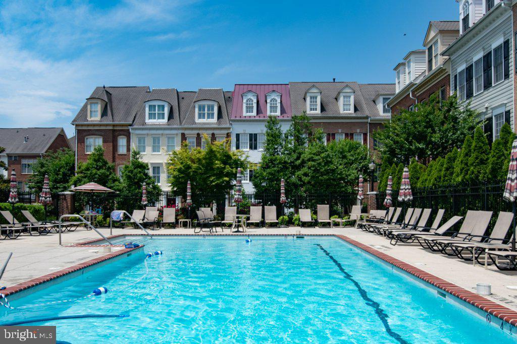 1225 ROUNDHOUSE LN, ALEXANDRIA, Virginia 22314, 3 Bedrooms Bedrooms, ,3 BathroomsBathrooms,Residential,For sale,1225 ROUNDHOUSE LN,VAAX2045010 MLS # VAAX2045010