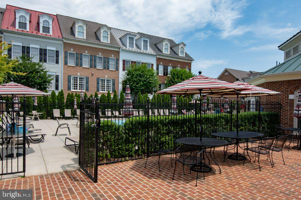1225 ROUNDHOUSE LN, ALEXANDRIA, Virginia 22314, 3 Bedrooms Bedrooms, ,3 BathroomsBathrooms,Residential,For sale,1225 ROUNDHOUSE LN,VAAX2045010 MLS # VAAX2045010