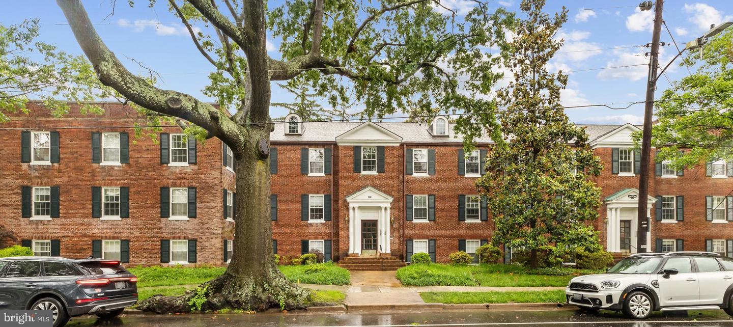 400 COMMONWEALTH AVE #303, ALEXANDRIA, Virginia 22301, 2 Bedrooms Bedrooms, ,1 BathroomBathrooms,Residential,For sale,400 COMMONWEALTH AVE #303,VAAX2045056 MLS # VAAX2045056