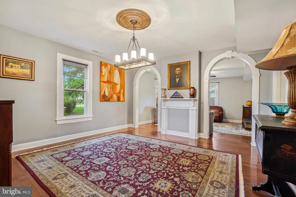 100 E MARSHALL ST, REMINGTON, Virginia 22734, 4 Bedrooms Bedrooms, ,3 BathroomsBathrooms,Residential,100 E MARSHALL ST,VAFQ2016534 MLS # VAFQ2016534