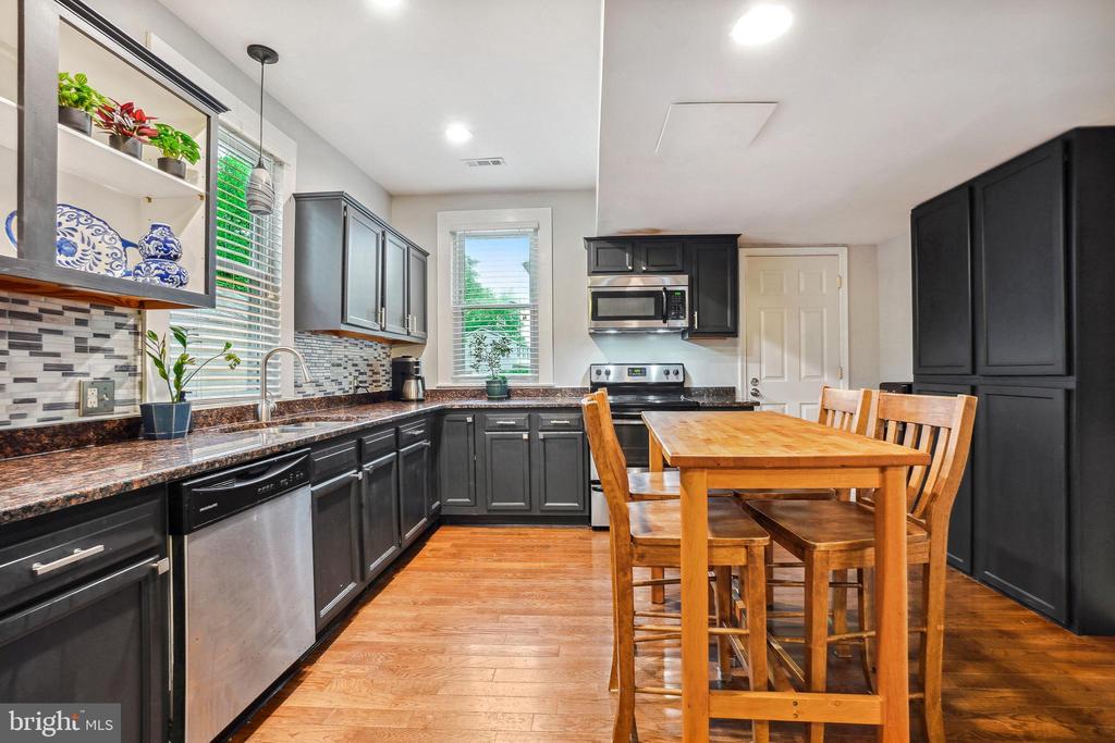 100 E MARSHALL ST, REMINGTON, Virginia 22734, 4 Bedrooms Bedrooms, ,3 BathroomsBathrooms,Residential,100 E MARSHALL ST,VAFQ2016534 MLS # VAFQ2016534