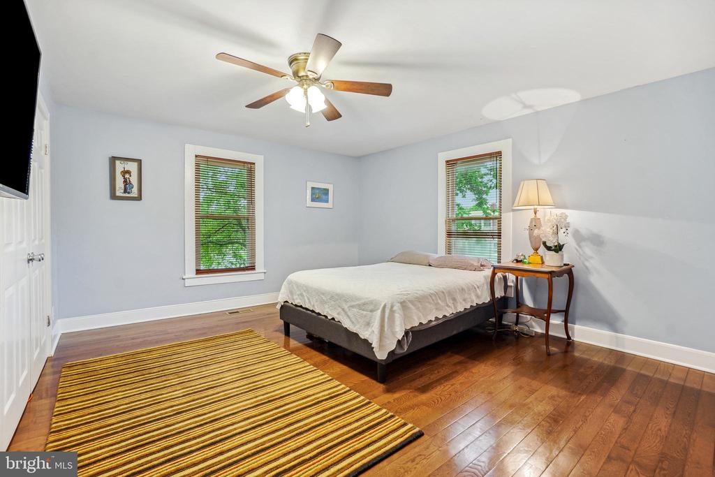 100 E MARSHALL ST, REMINGTON, Virginia 22734, 4 Bedrooms Bedrooms, ,3 BathroomsBathrooms,Residential,100 E MARSHALL ST,VAFQ2016534 MLS # VAFQ2016534