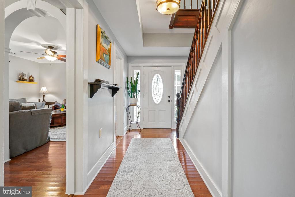 100 E MARSHALL ST, REMINGTON, Virginia 22734, 4 Bedrooms Bedrooms, ,3 BathroomsBathrooms,Residential,100 E MARSHALL ST,VAFQ2016534 MLS # VAFQ2016534