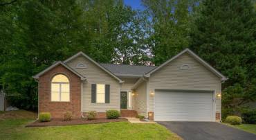 6307 WENDOVER CT, FREDERICKSBURG, Virginia 22407, 3 Bedrooms Bedrooms, ,2 BathroomsBathrooms,Residential,6307 WENDOVER CT,VASP2033030 MLS # VASP2033030