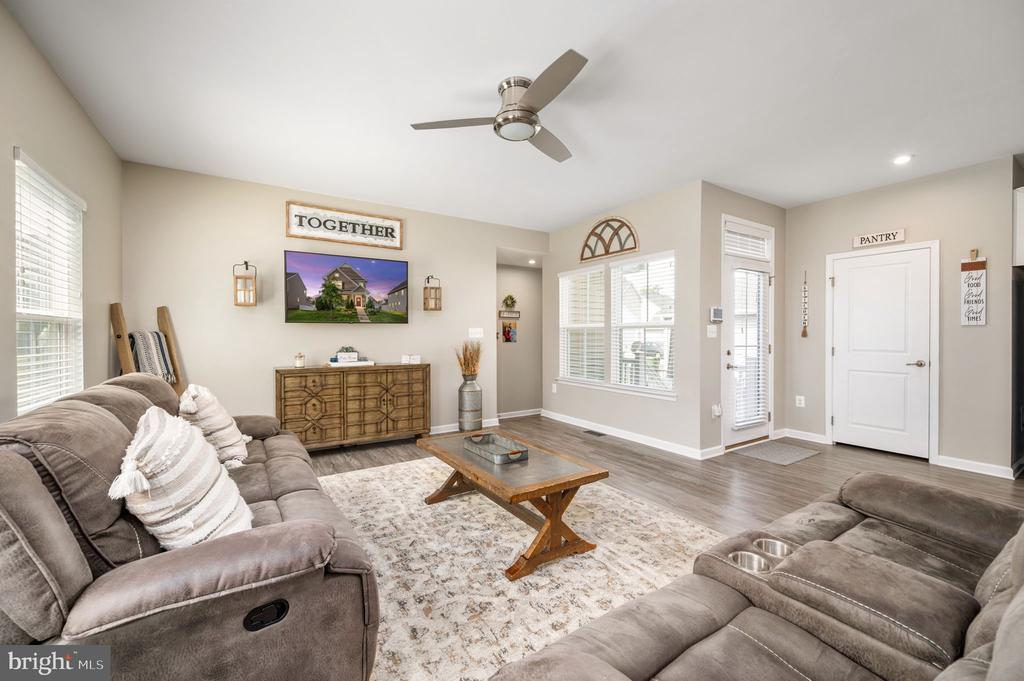 6708 NINTH CORPS LN, SPOTSYLVANIA, Virginia 22553, 4 Bedrooms Bedrooms, ,3 BathroomsBathrooms,Residential,6708 NINTH CORPS LN,VASP2033076 MLS # VASP2033076